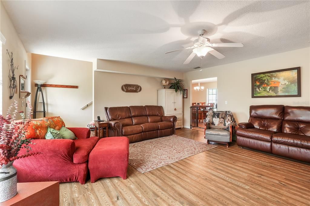 For Sale: $375,000 (3 beds, 2 baths, 2016 Square Feet)