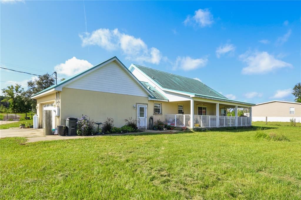 For Sale: $375,000 (3 beds, 2 baths, 2016 Square Feet)