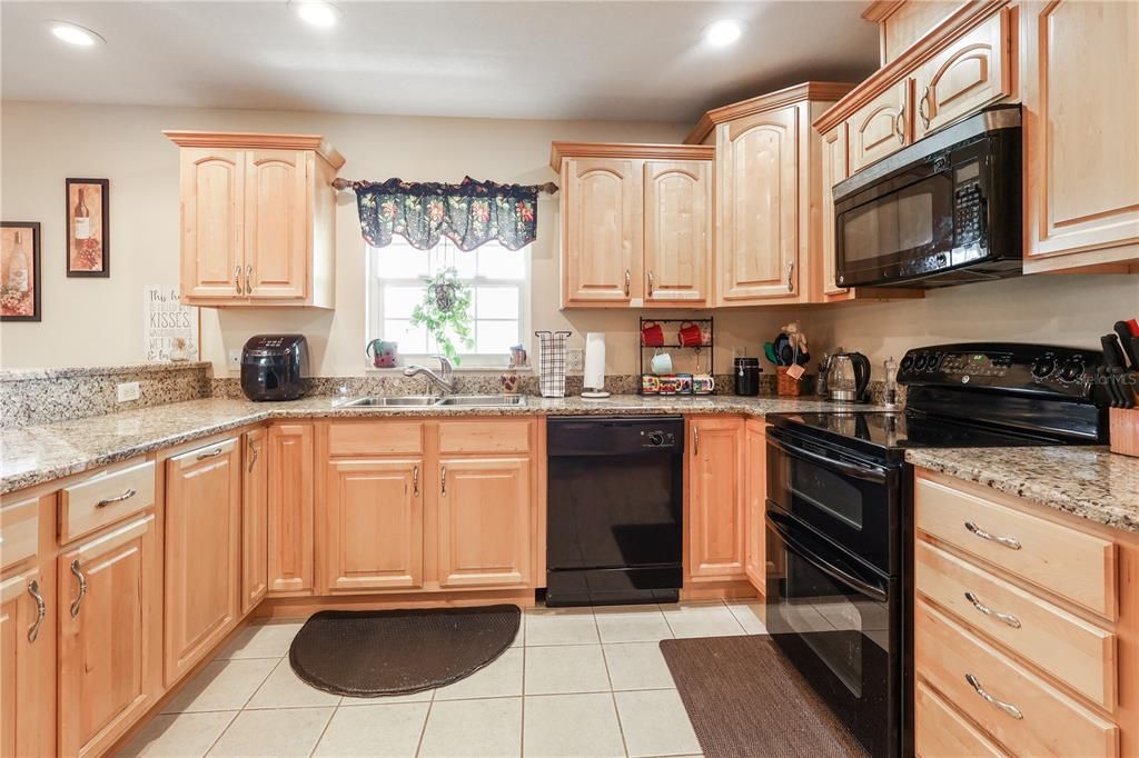 For Sale: $375,000 (3 beds, 2 baths, 2016 Square Feet)