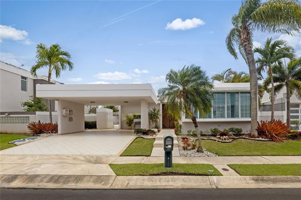 Recently Rented: $3,550 (3 beds, 2 baths, 2196 Square Feet)