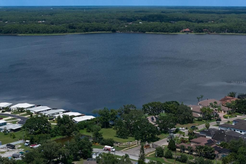 待售: $279,000 (0.37 acres)