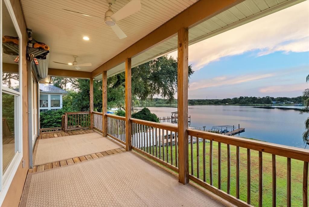 Под контрактом: $990,000 (5 спален, 4 ванн, 3811 Квадратных фут)