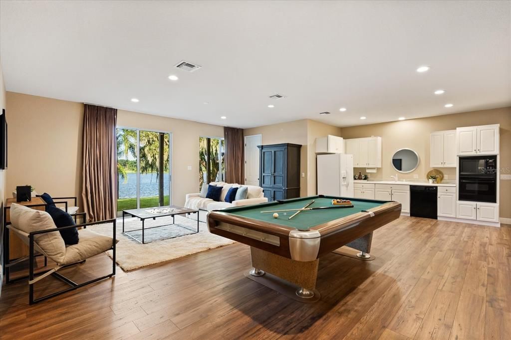 Под контрактом: $990,000 (5 спален, 4 ванн, 3811 Квадратных фут)