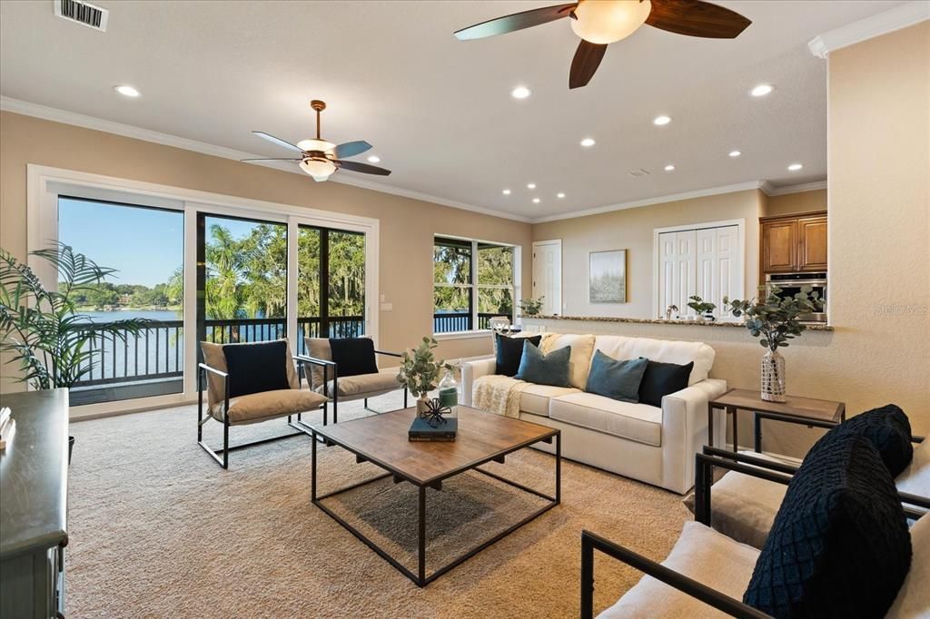 Под контрактом: $990,000 (5 спален, 4 ванн, 3811 Квадратных фут)