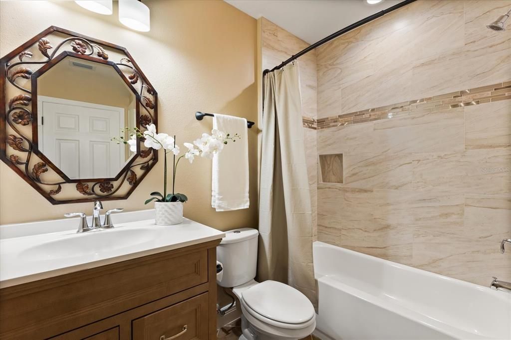 Под контрактом: $990,000 (5 спален, 4 ванн, 3811 Квадратных фут)