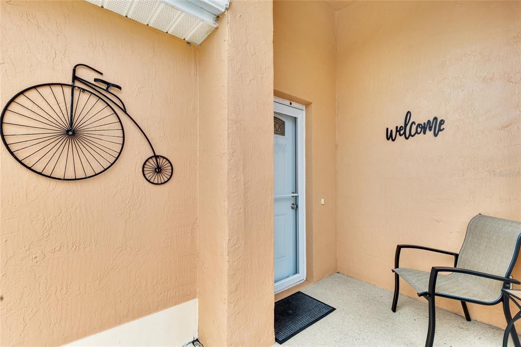 Active With Contract: $399,000 (2 beds, 2 baths, 1255 Square Feet)