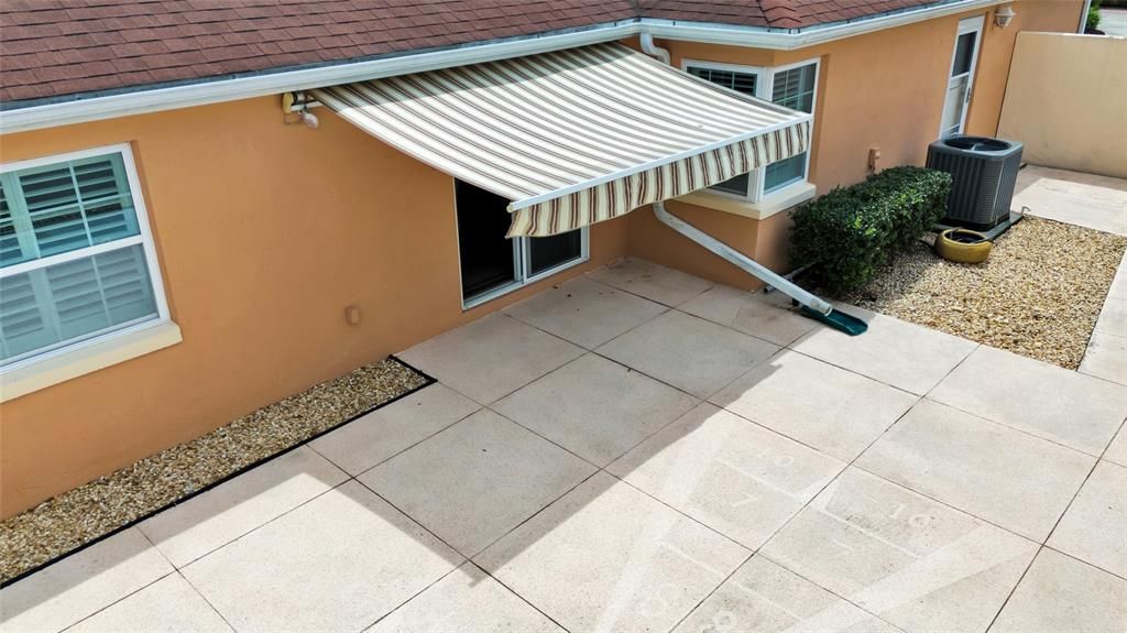 Active With Contract: $399,000 (2 beds, 2 baths, 1255 Square Feet)