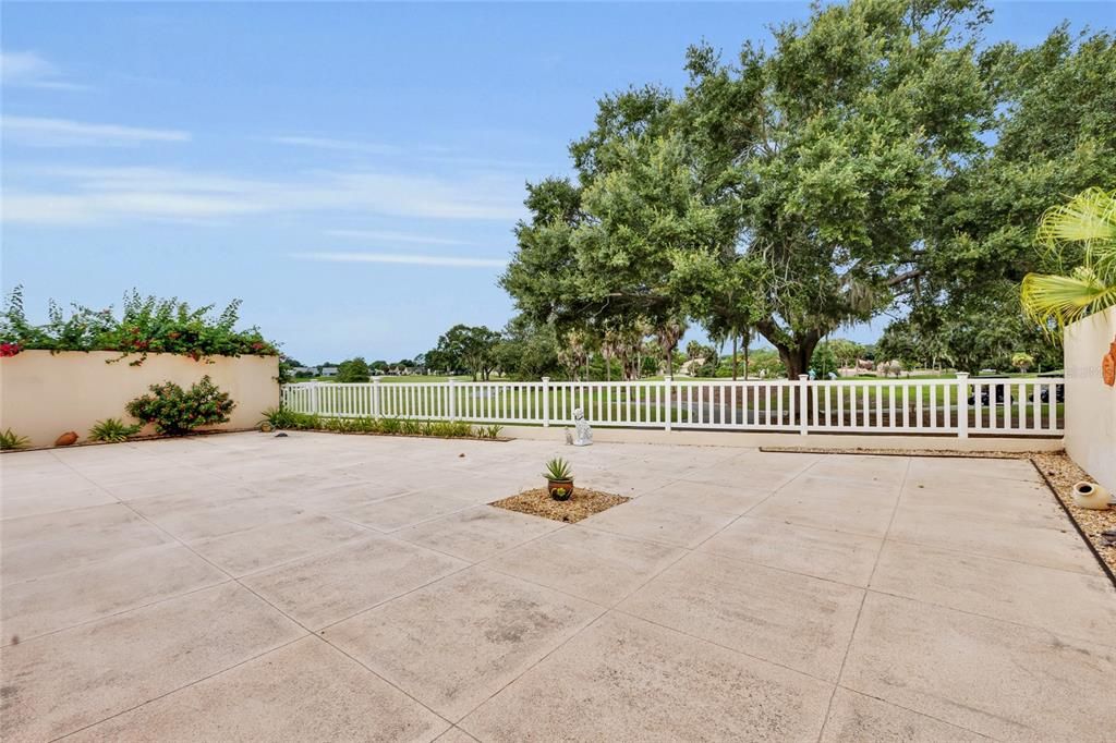 Active With Contract: $399,000 (2 beds, 2 baths, 1255 Square Feet)