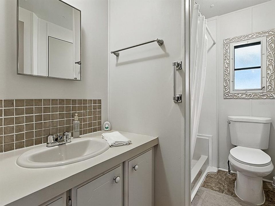 Activo con contrato: $120,000 (2 camas, 1 baños, 768 Pies cuadrados)