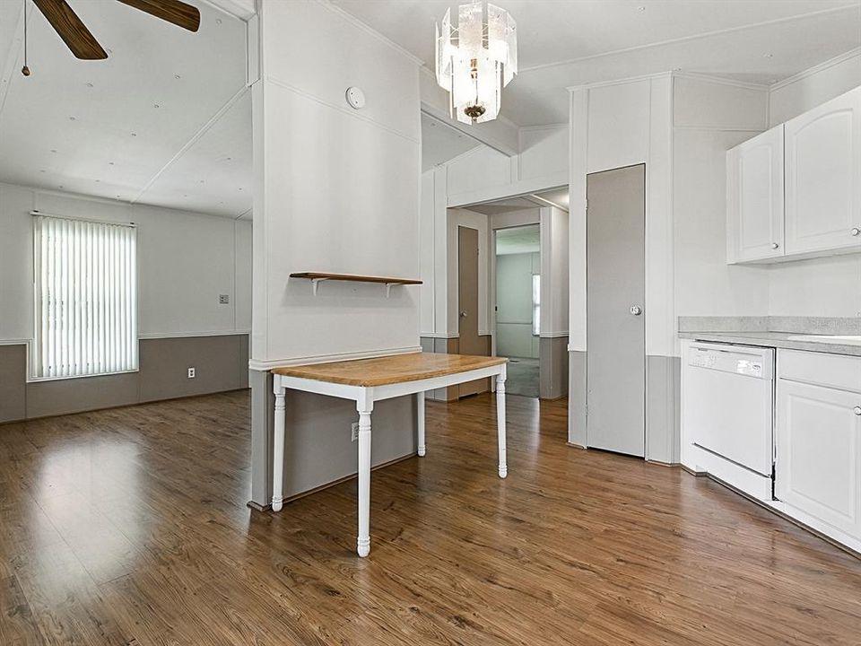 Activo con contrato: $120,000 (2 camas, 1 baños, 768 Pies cuadrados)