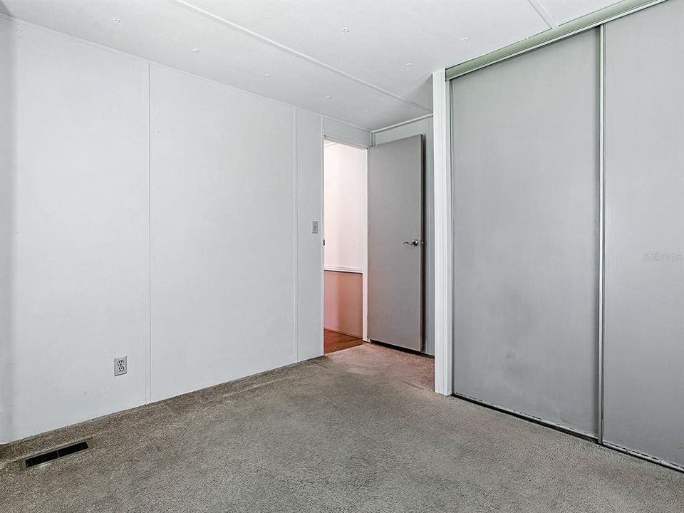 Activo con contrato: $120,000 (2 camas, 1 baños, 768 Pies cuadrados)