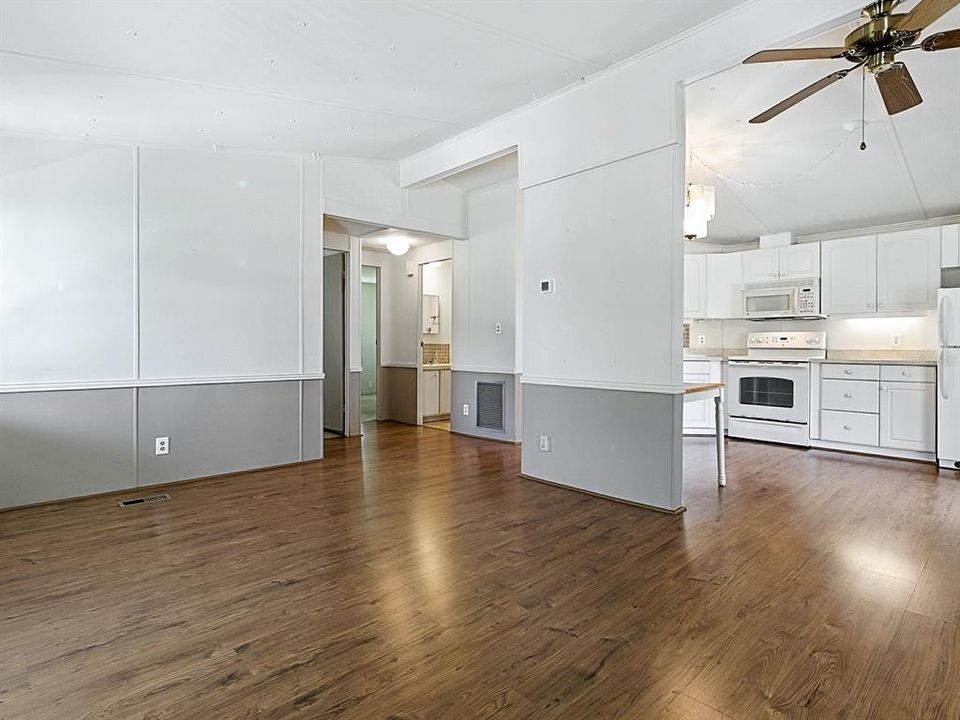 Activo con contrato: $120,000 (2 camas, 1 baños, 768 Pies cuadrados)