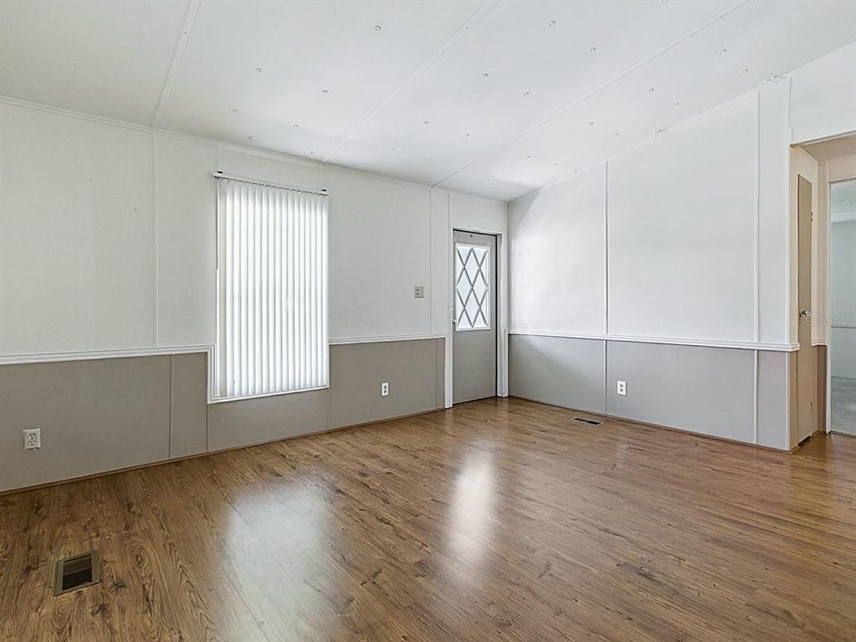 Activo con contrato: $120,000 (2 camas, 1 baños, 768 Pies cuadrados)