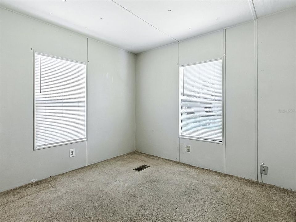 Activo con contrato: $120,000 (2 camas, 1 baños, 768 Pies cuadrados)