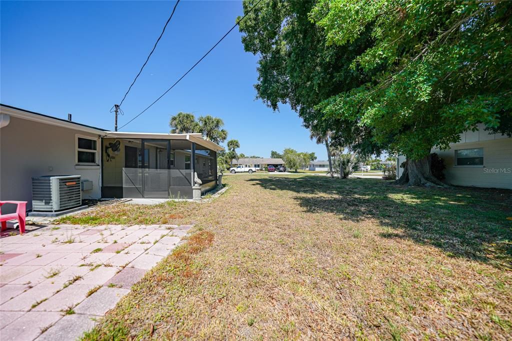 For Rent: $2,000 (3 beds, 2 baths, 1694 Square Feet)