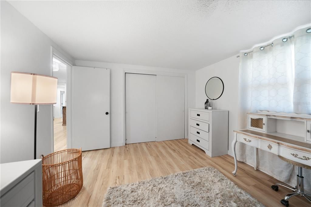 For Rent: $2,000 (3 beds, 2 baths, 1694 Square Feet)