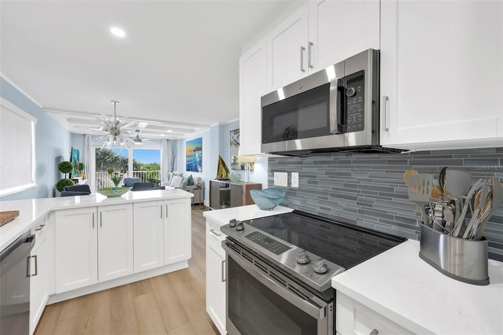 For Rent: $6,250 (2 beds, 2 baths, 850 Square Feet)