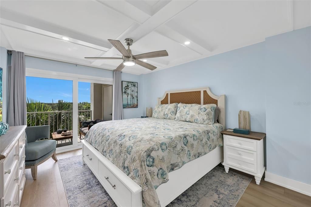 For Rent: $6,250 (2 beds, 2 baths, 850 Square Feet)