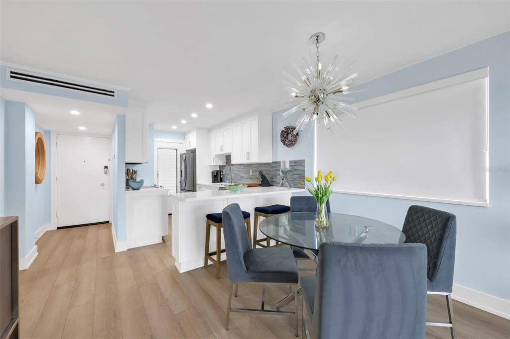 For Rent: $6,250 (2 beds, 2 baths, 850 Square Feet)