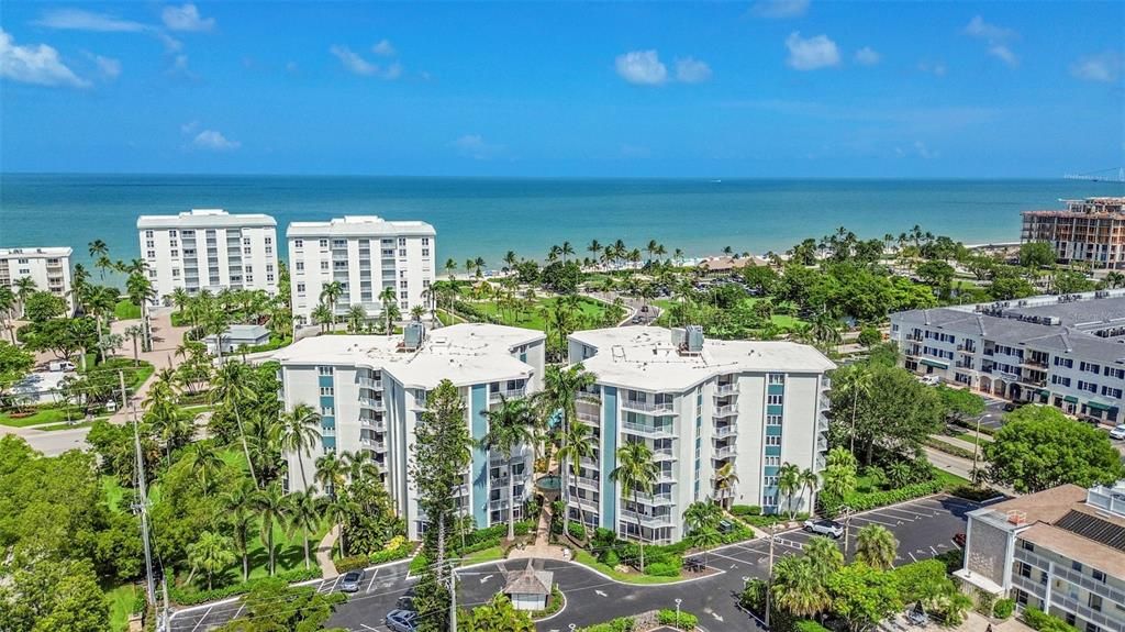 For Rent: $6,250 (2 beds, 2 baths, 850 Square Feet)