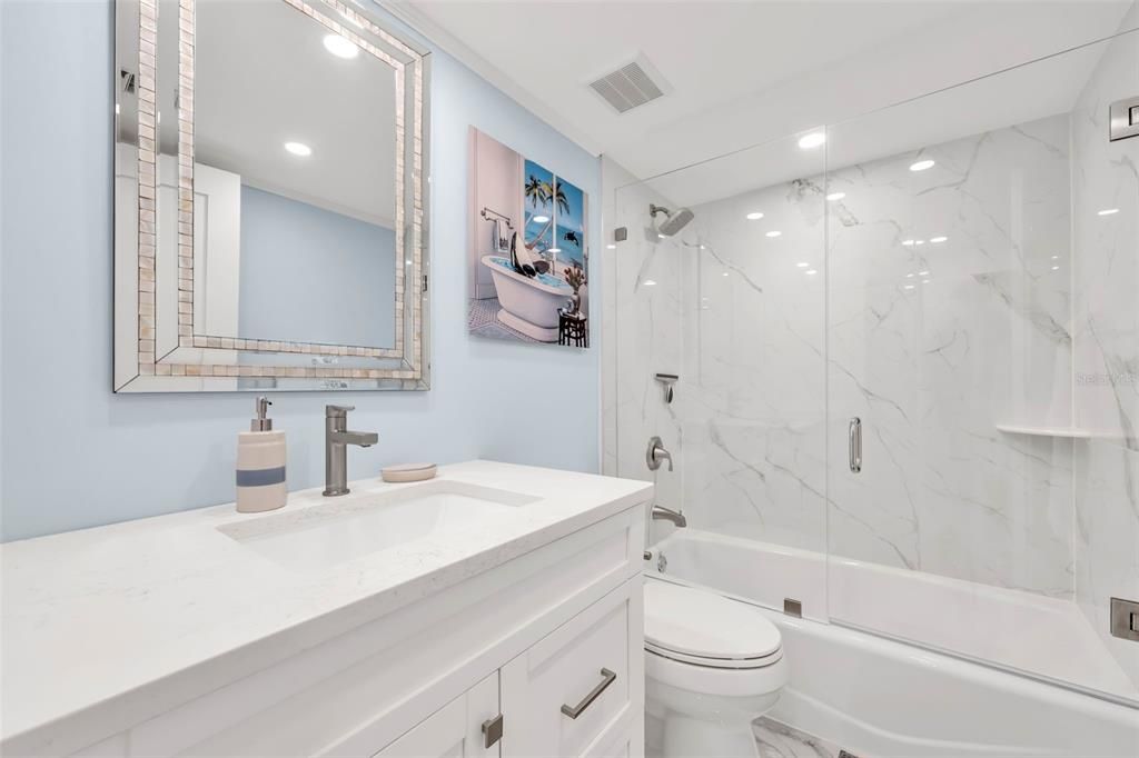 For Rent: $6,250 (2 beds, 2 baths, 850 Square Feet)