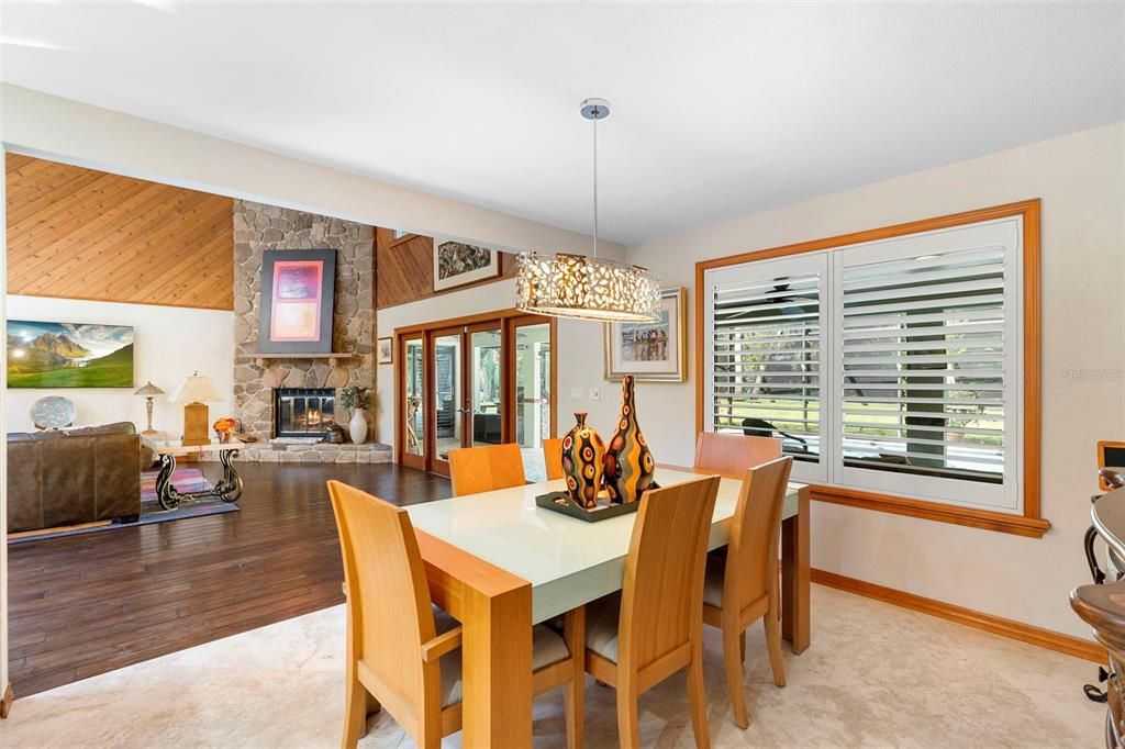 Activo con contrato: $850,000 (5 camas, 3 baños, 2600 Pies cuadrados)