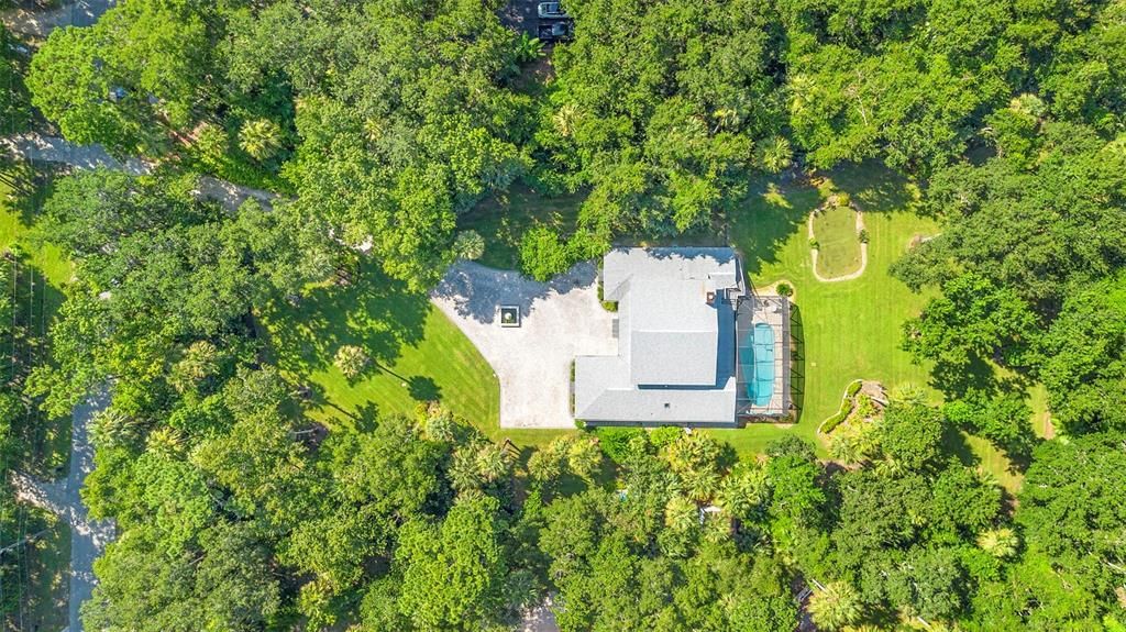 Activo con contrato: $850,000 (5 camas, 3 baños, 2600 Pies cuadrados)