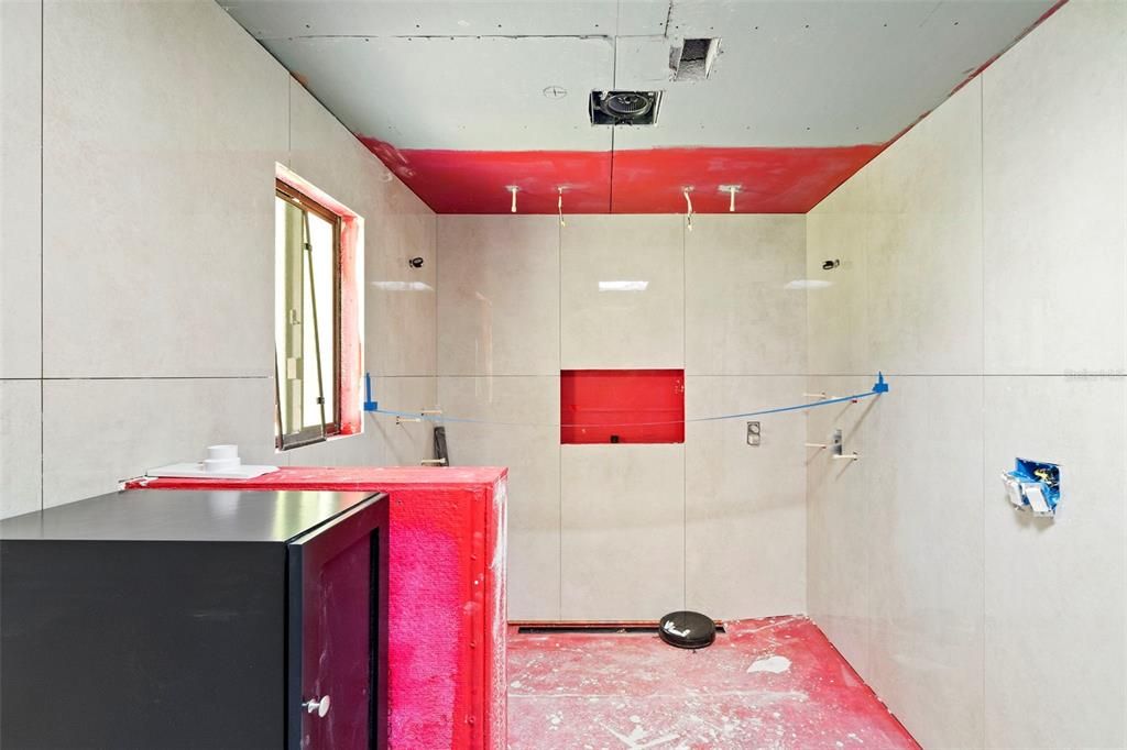 Activo con contrato: $850,000 (5 camas, 3 baños, 2600 Pies cuadrados)