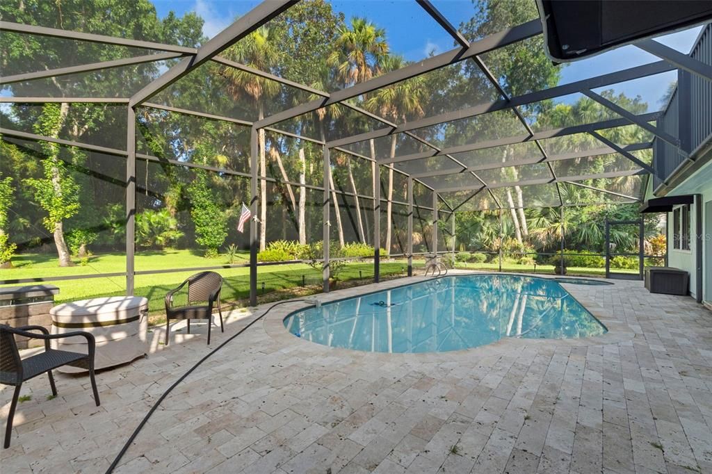 Activo con contrato: $850,000 (5 camas, 3 baños, 2600 Pies cuadrados)