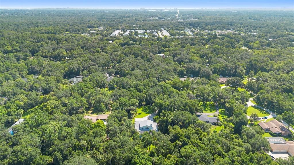 Activo con contrato: $850,000 (5 camas, 3 baños, 2600 Pies cuadrados)