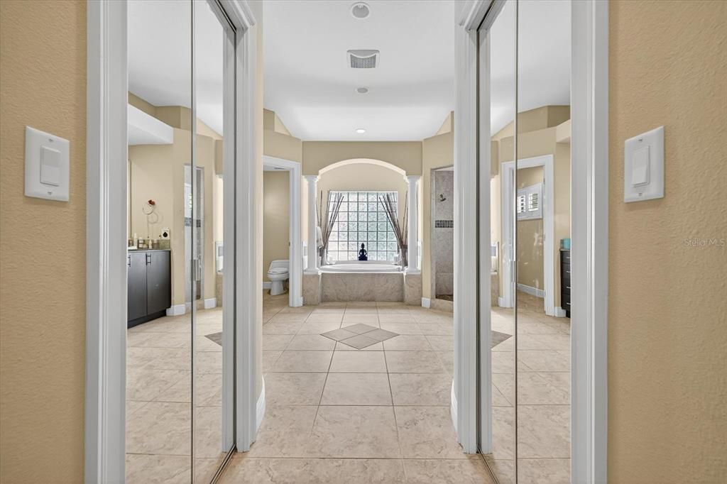 For Sale: $1,900,000 (5 beds, 5 baths, 5082 Square Feet)