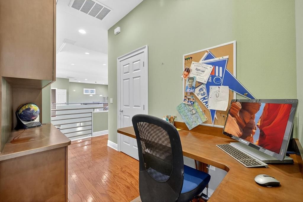 For Sale: $1,900,000 (5 beds, 5 baths, 5082 Square Feet)