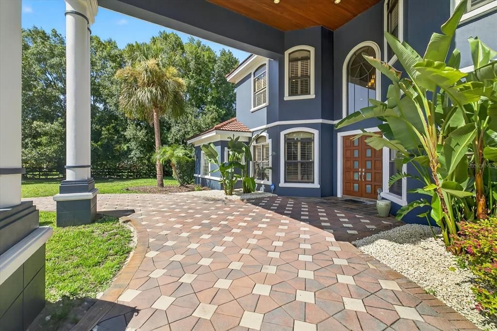 For Sale: $1,900,000 (5 beds, 5 baths, 5082 Square Feet)