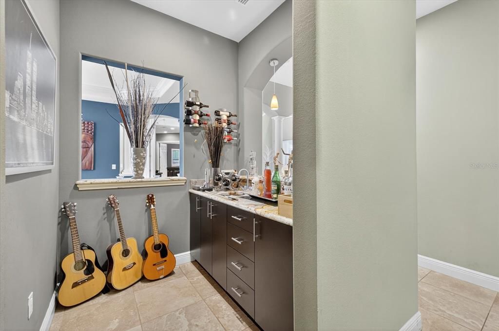 For Sale: $1,900,000 (5 beds, 5 baths, 5082 Square Feet)