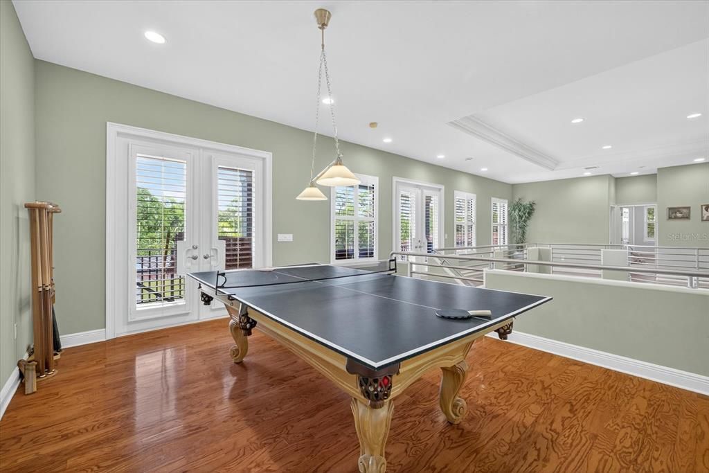 For Sale: $1,900,000 (5 beds, 5 baths, 5082 Square Feet)