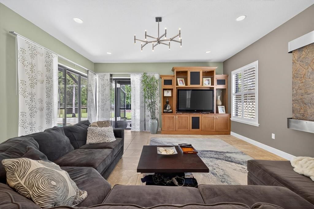 For Sale: $1,900,000 (5 beds, 5 baths, 5082 Square Feet)