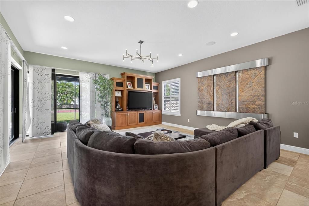 For Sale: $1,900,000 (5 beds, 5 baths, 5082 Square Feet)