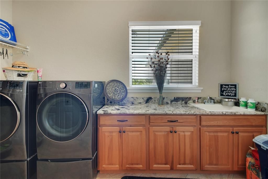 For Sale: $1,399,999 (4 beds, 3 baths, 2897 Square Feet)