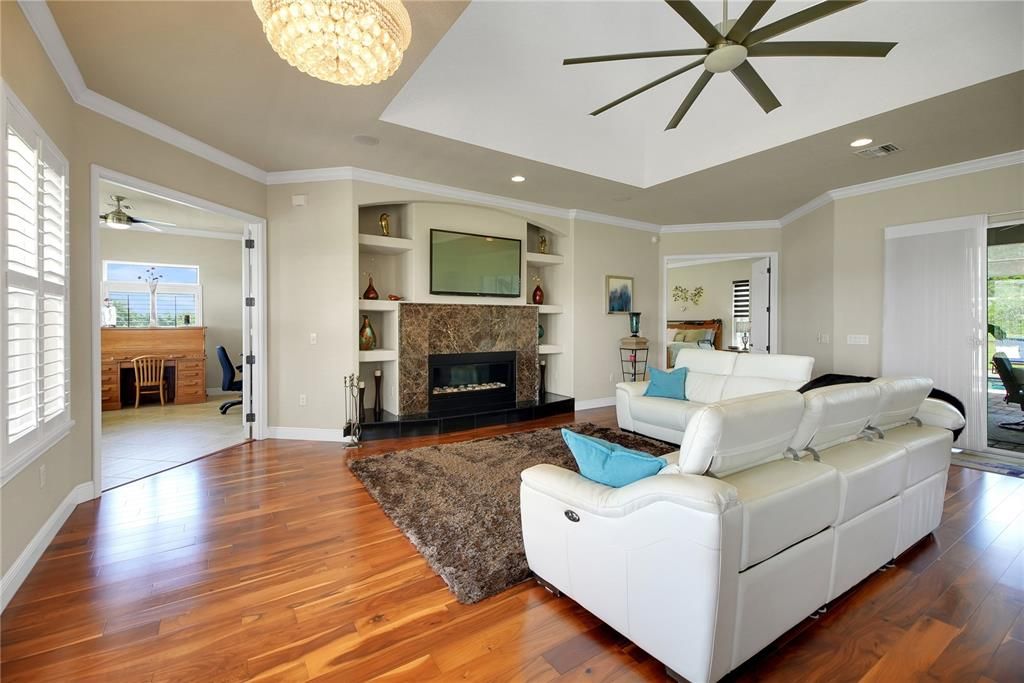 For Sale: $1,399,999 (4 beds, 3 baths, 2897 Square Feet)