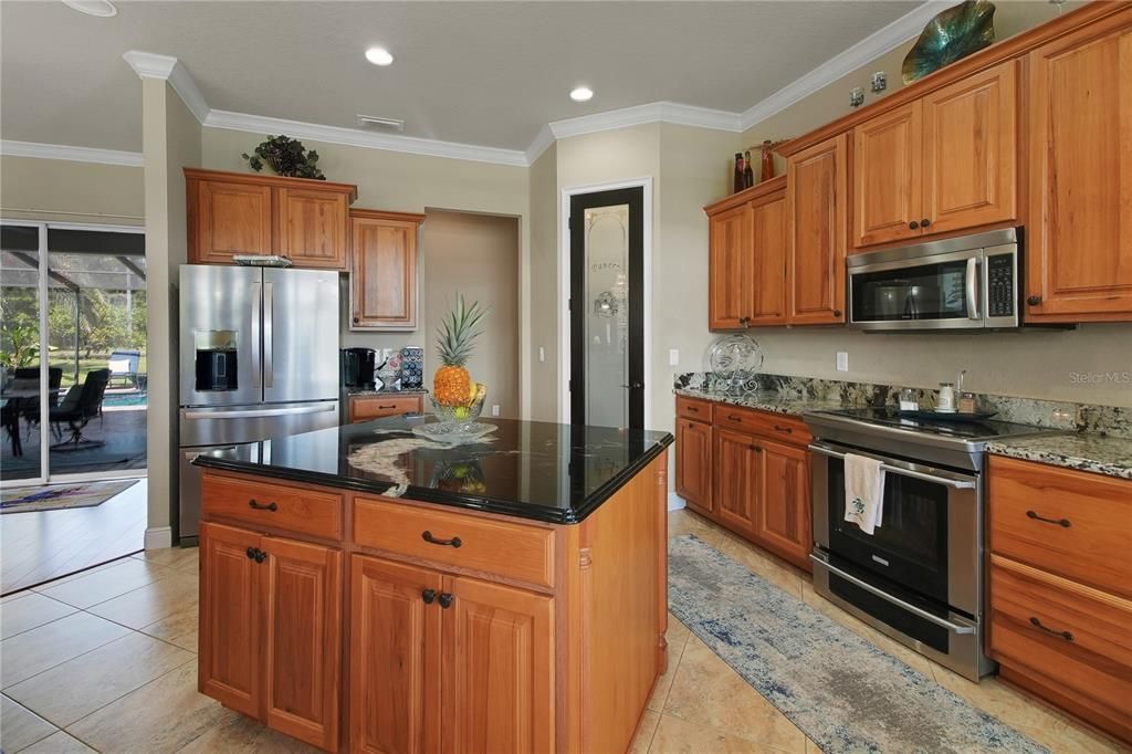 For Sale: $1,399,999 (4 beds, 3 baths, 2897 Square Feet)