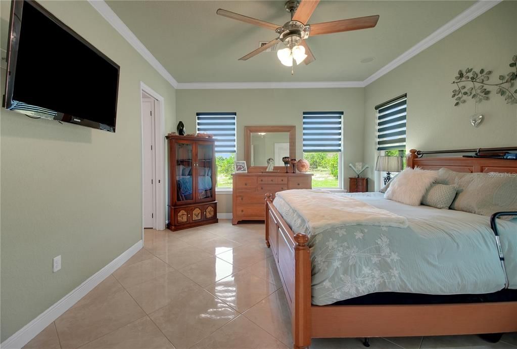 For Sale: $1,399,999 (4 beds, 3 baths, 2897 Square Feet)