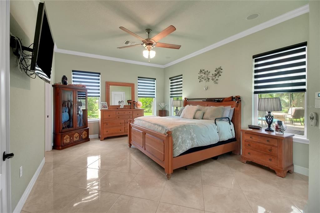 For Sale: $1,399,999 (4 beds, 3 baths, 2897 Square Feet)