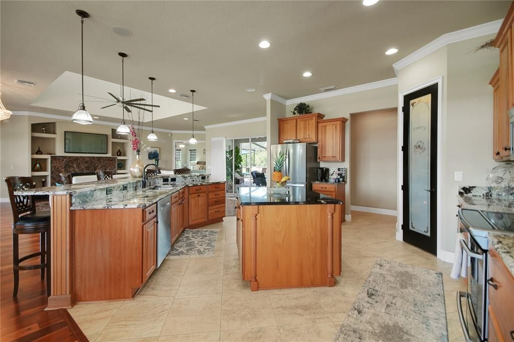 For Sale: $1,399,999 (4 beds, 3 baths, 2897 Square Feet)