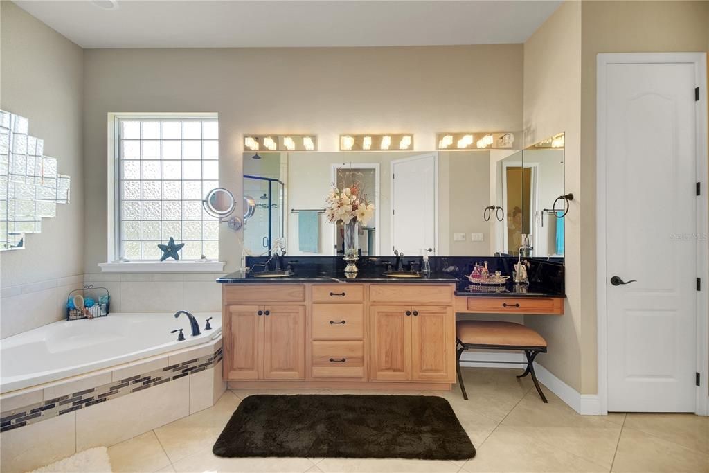 For Sale: $1,399,999 (4 beds, 3 baths, 2897 Square Feet)