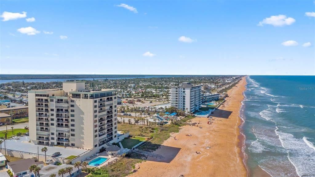 Active With Contract: $444,000 (2 beds, 2 baths, 1484 Square Feet)