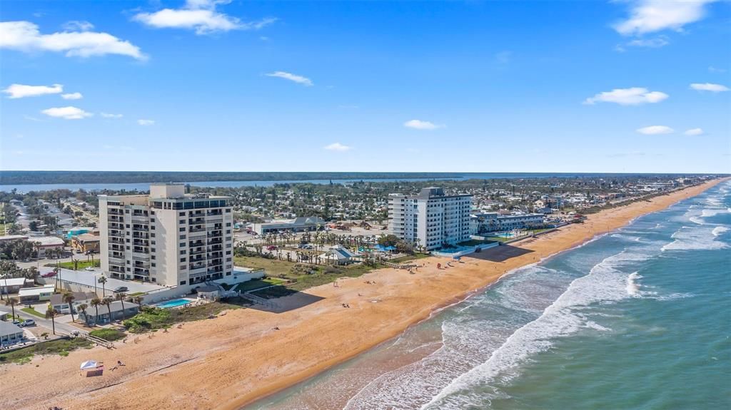 Active With Contract: $444,000 (2 beds, 2 baths, 1484 Square Feet)