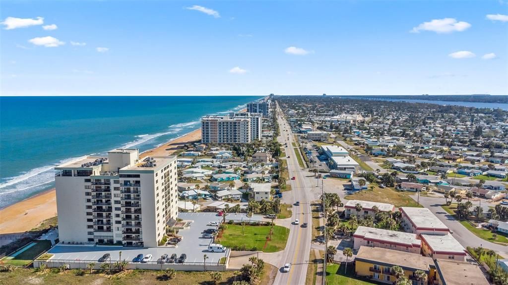 Active With Contract: $444,000 (2 beds, 2 baths, 1484 Square Feet)