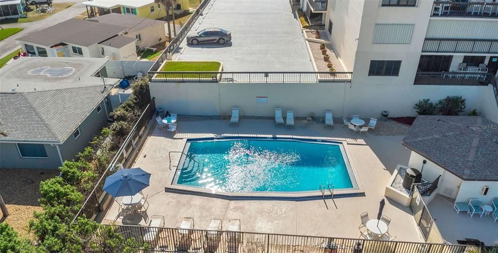 Active With Contract: $444,000 (2 beds, 2 baths, 1484 Square Feet)