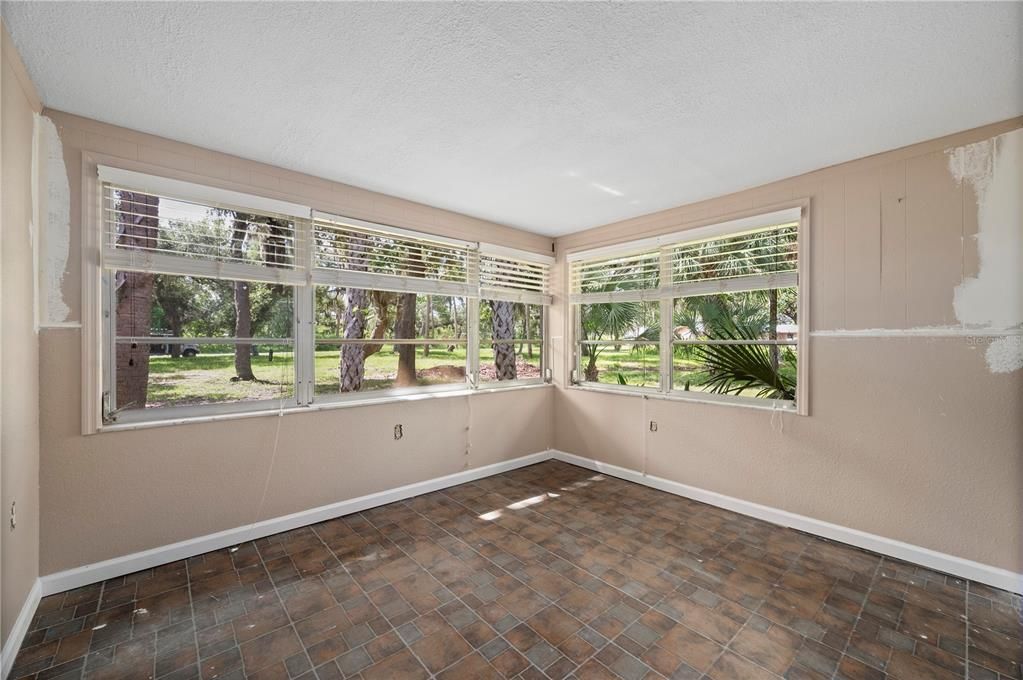 For Sale: $398,000 (3 beds, 0 baths, 2332 Square Feet)