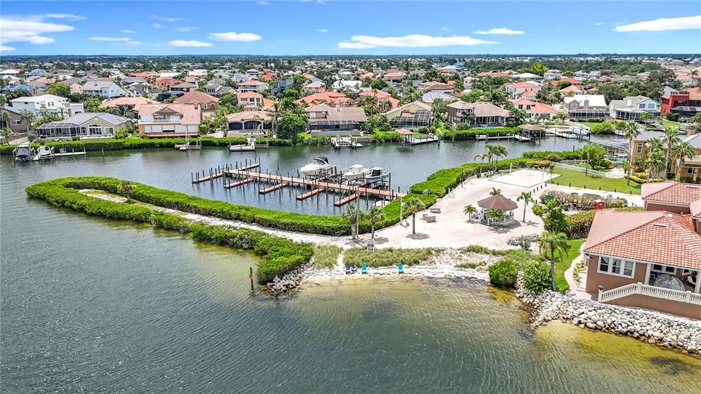 Activo con contrato: $400,000 (0.24 acres)